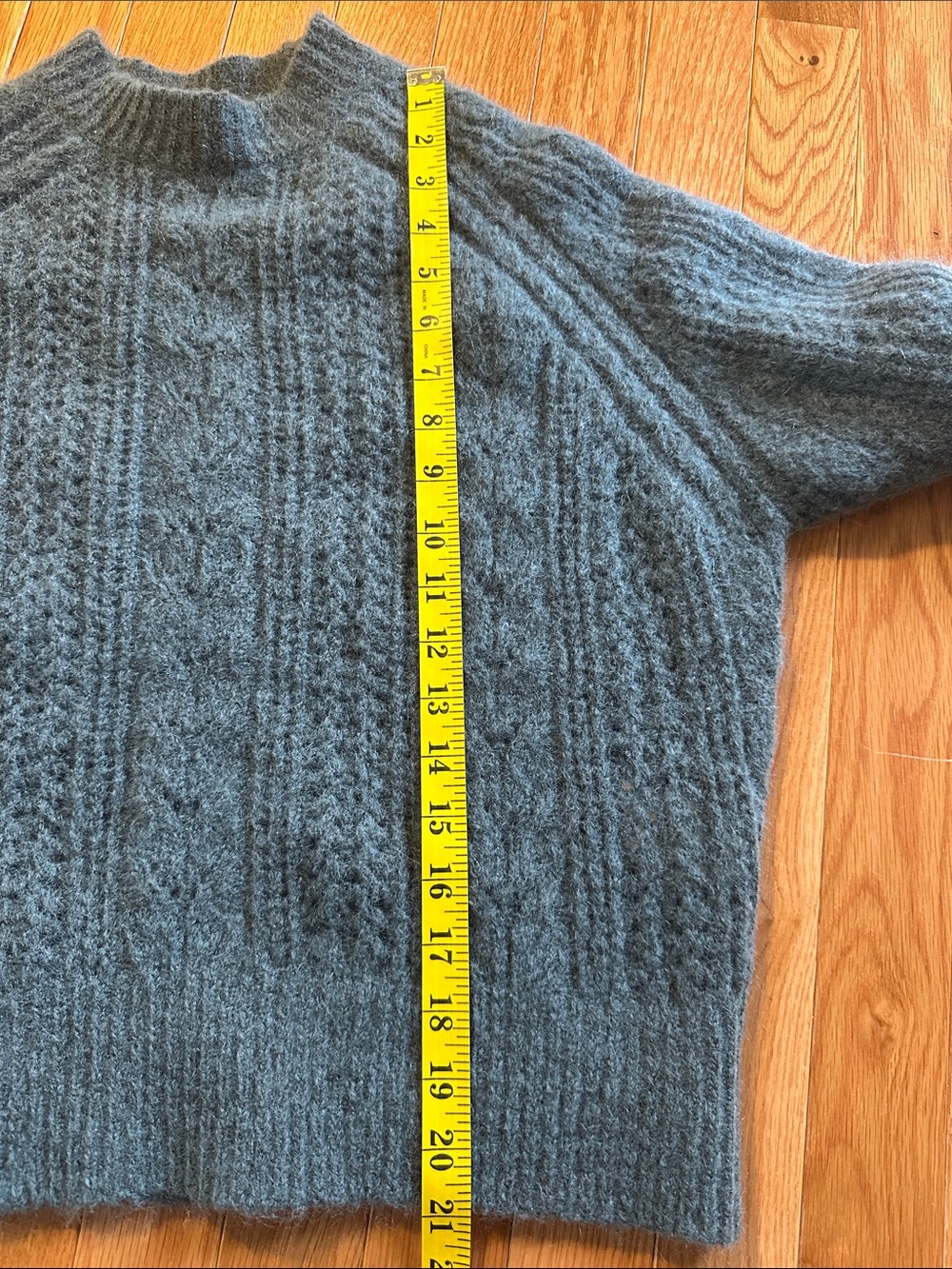 Sézane Scarlett sage colored sweater - Picture 7 of 8